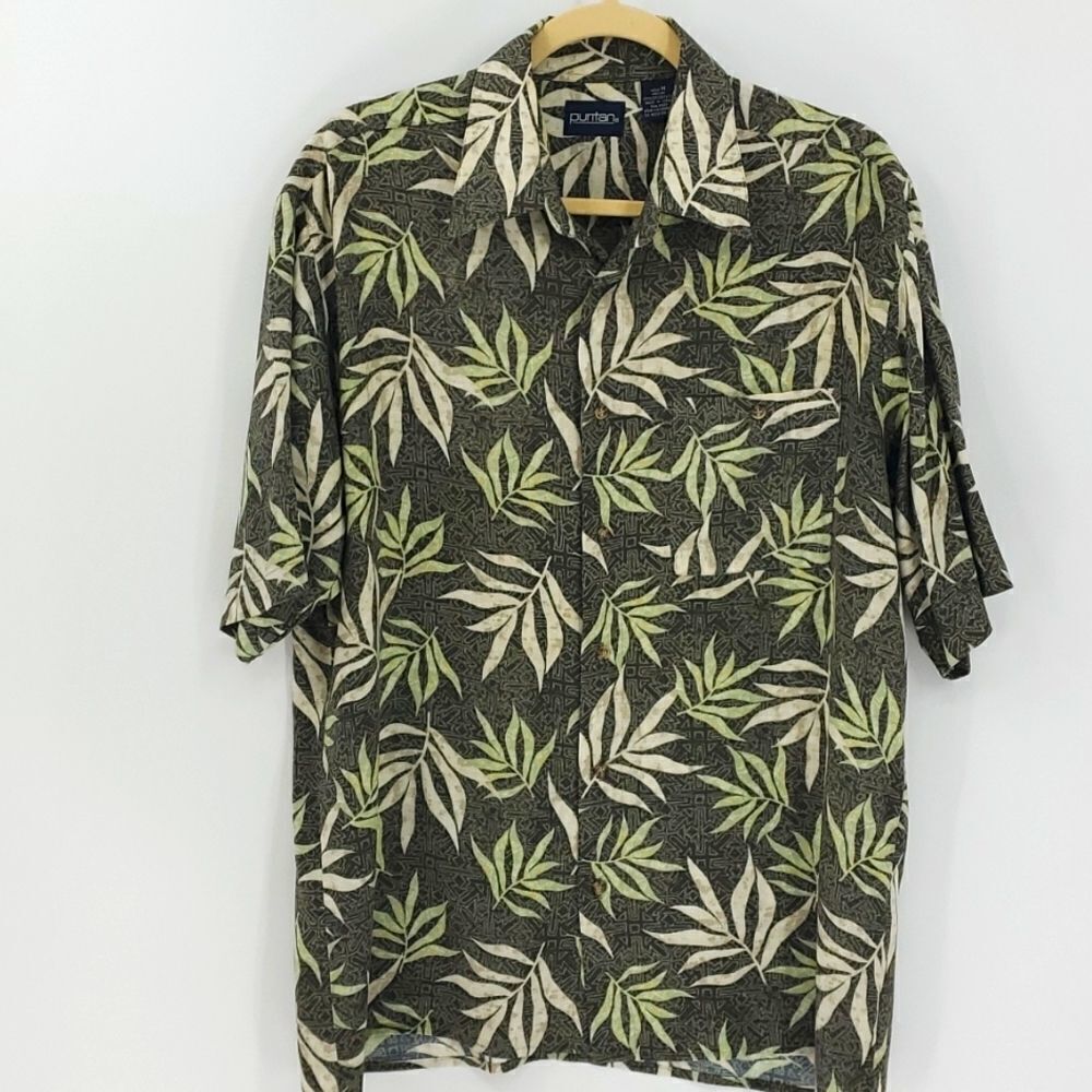 PURITAN, casual button-down shirt.‎ size medium. Green palm leaves.